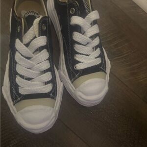 Classic Black and White Men's Sneakers